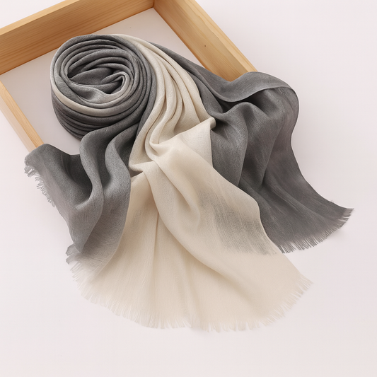 حجاب من الكتان بتدرجات الألوان