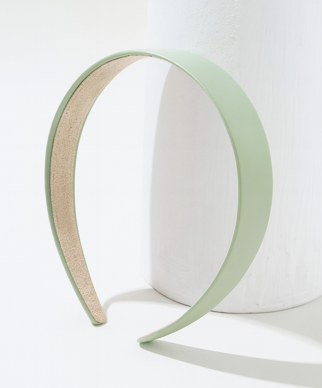 طوق رأس مبطن من الساتان