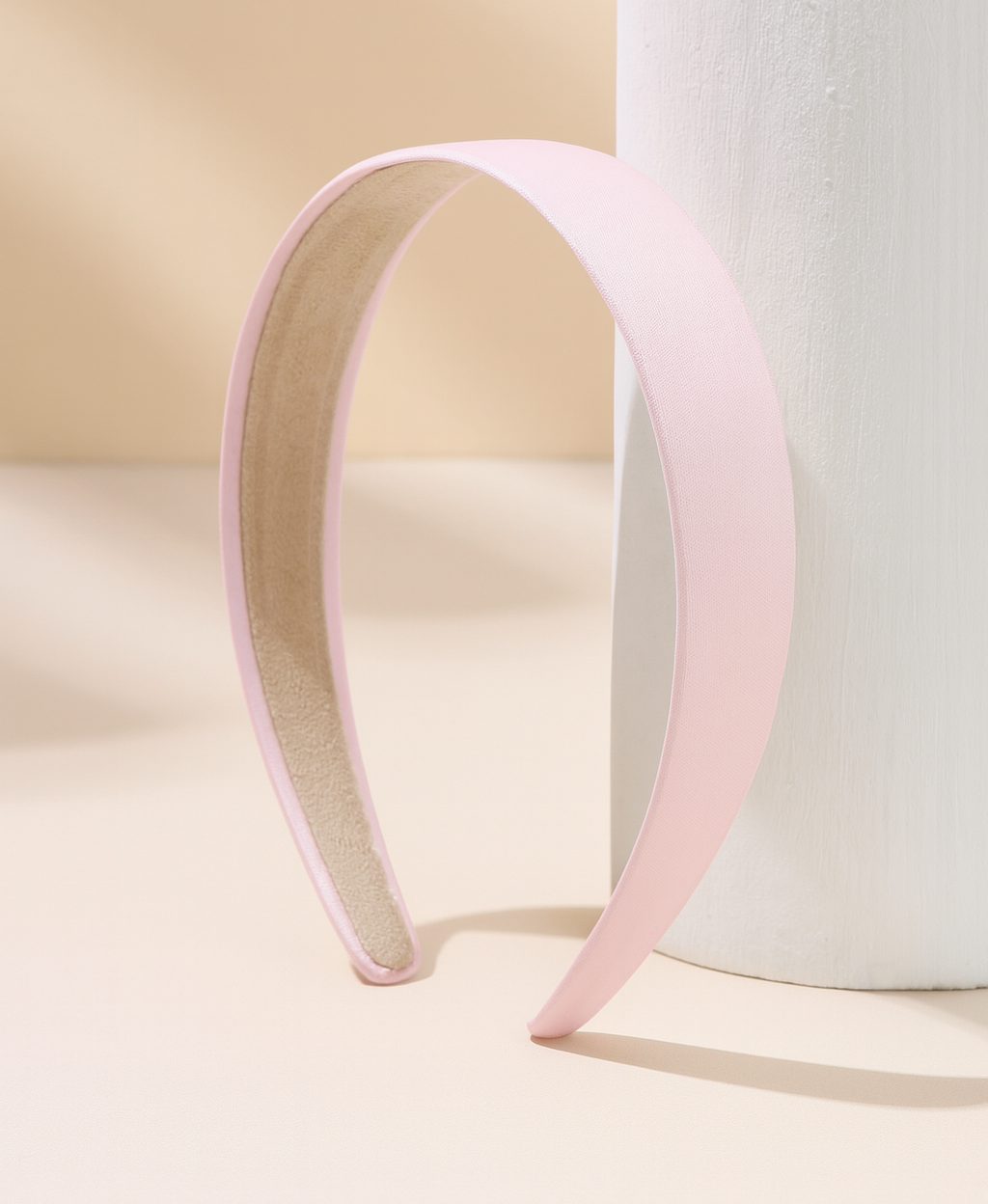 طوق رأس مبطن من الساتان