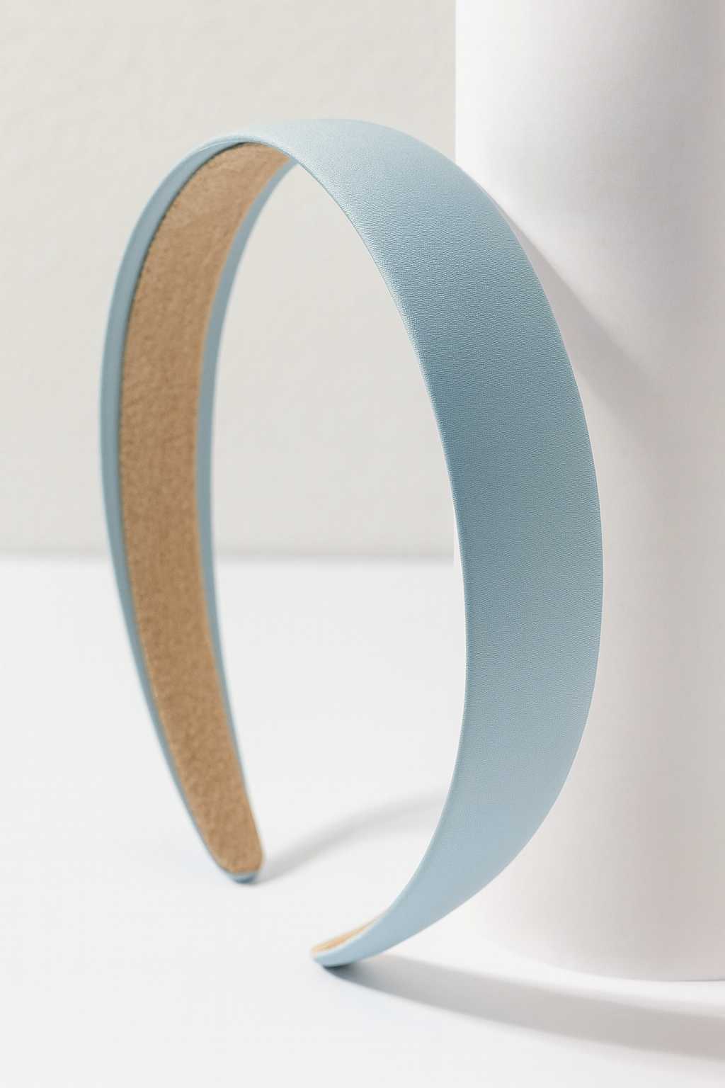 طوق رأس مبطن من الساتان