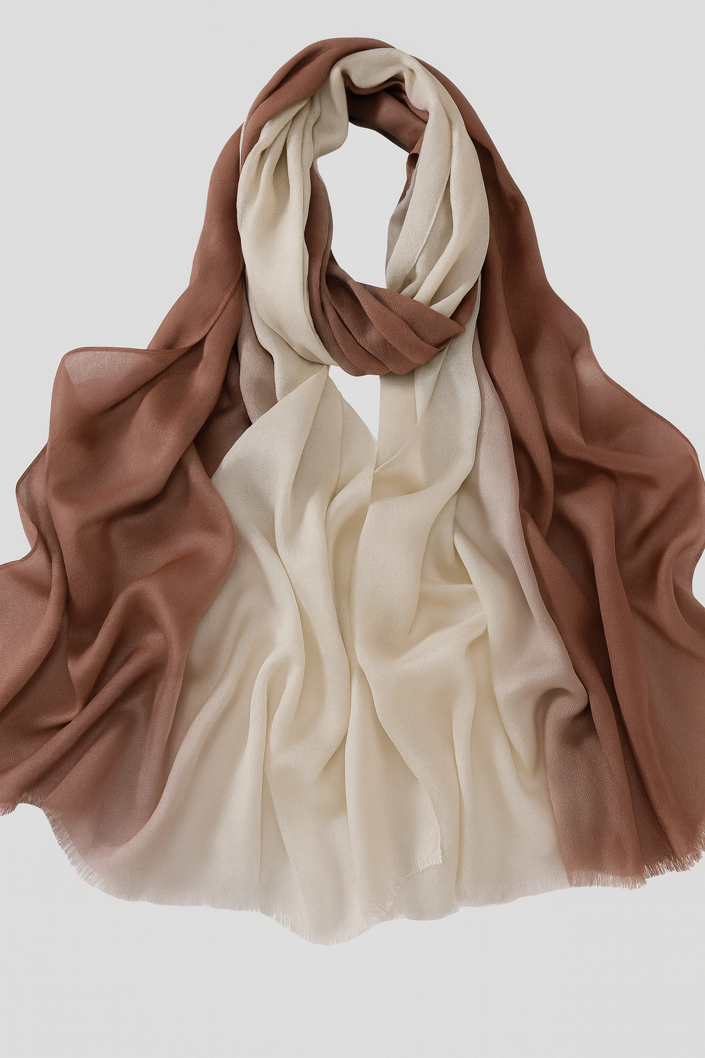 حجاب من الكتان بتدرجات لونية