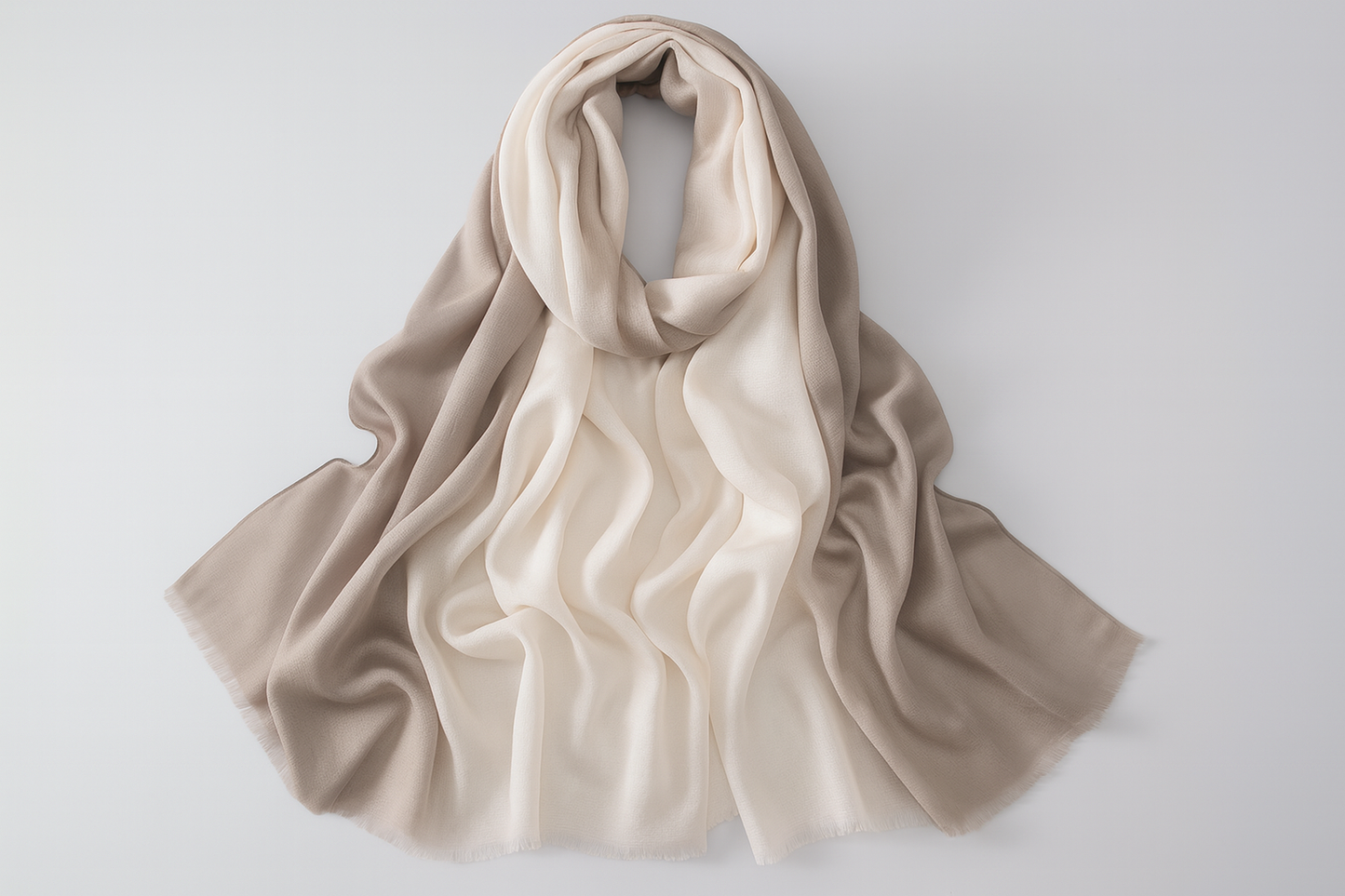 حجاب من الكتان بتدرجات لونية