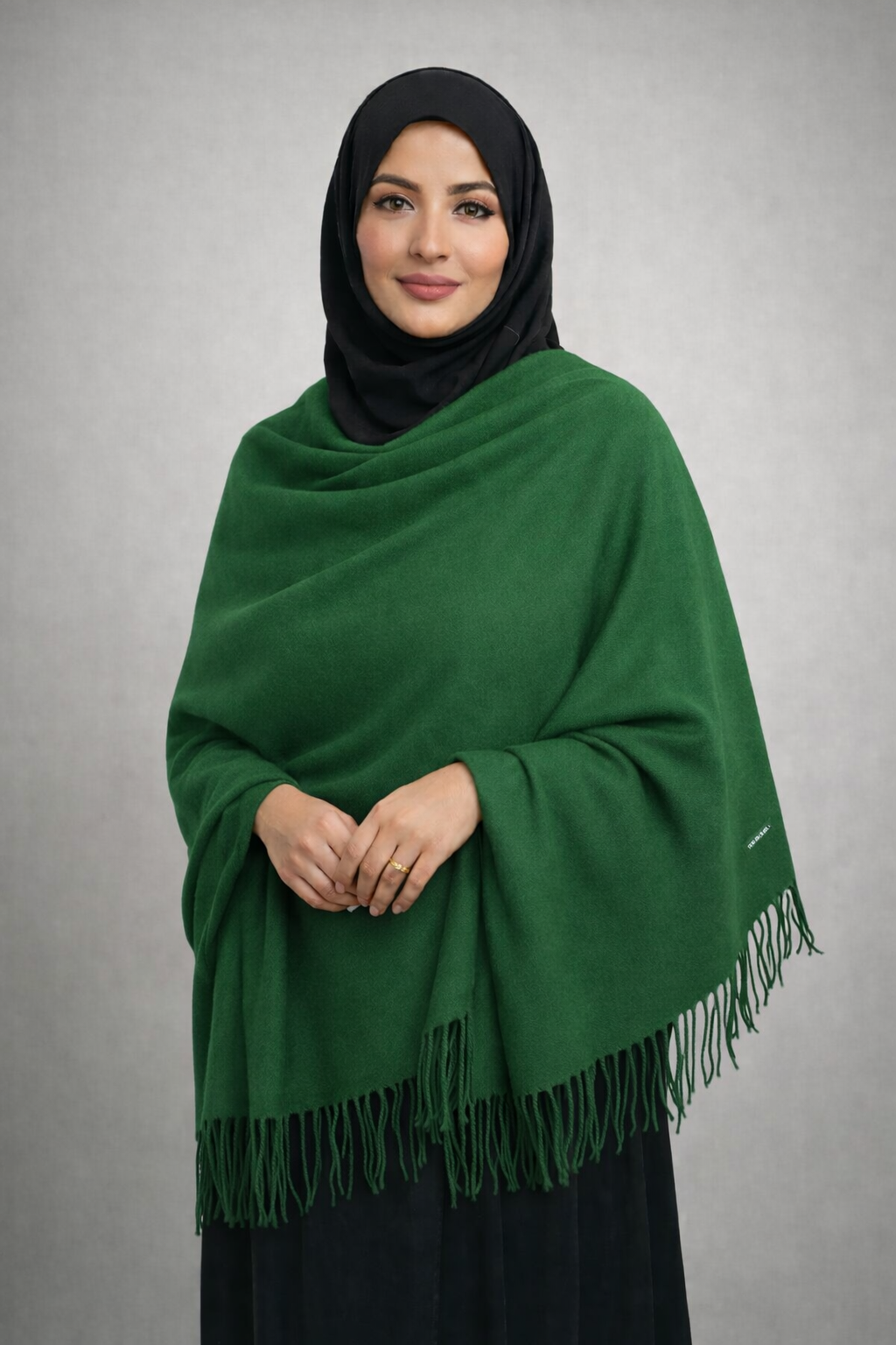 Elegant  Saada Cashmere-Feel Shawl