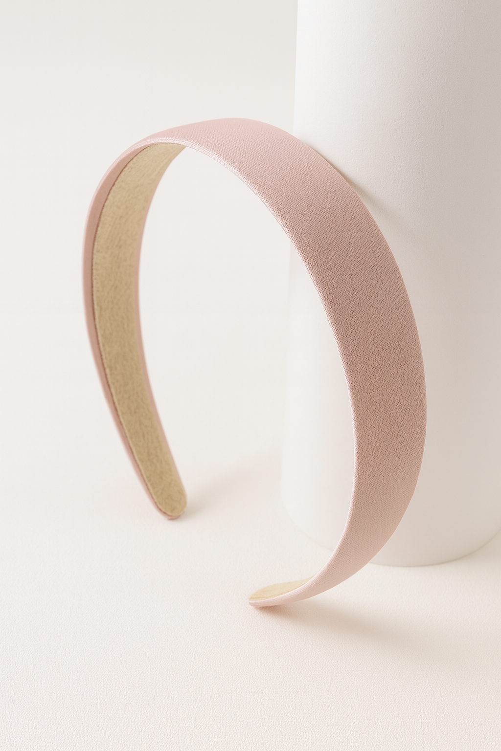 طوق رأس مبطن من الساتان