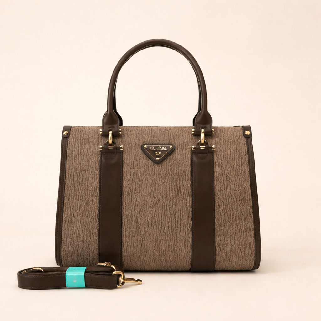 حقيبة يد ثنائية اللون ذات تصميم هيكلي